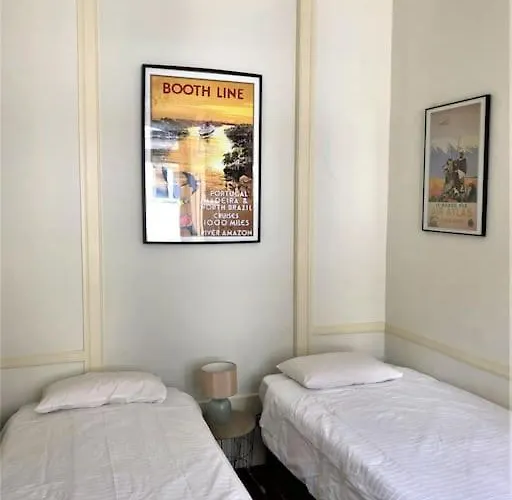 Center Baixa - 3 Bedrooms Лиссабон