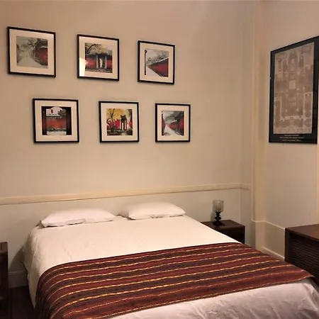 Center Baixa - 3 Bedrooms 리스본